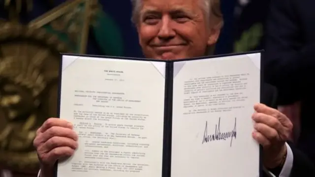 डोनल्ड ट्रंप