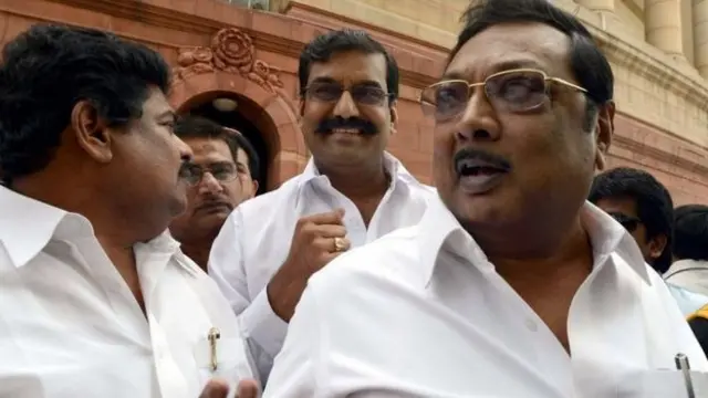 என்ன செய்யத் திட்டமிட்டிருக்கிறார் அழகிரி?