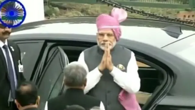 தில்லியில் நடந்த குடியரசு தின விழாவில் பிரதமர் மோதி