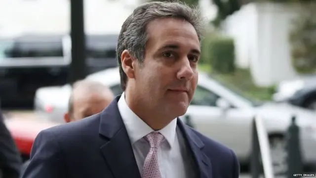 पैशांचा खाजगी व्यवहार का करण्यात आला याचं उत्तर देणं टाळल्याचं वृत्तपत्रानं म्हटलं आहे.