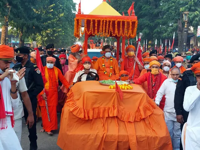 योगी आदित्यनाथ