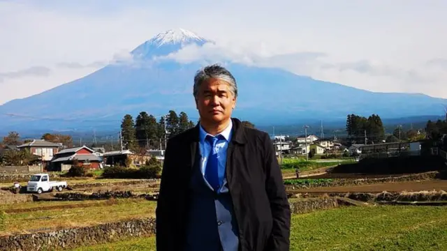 Султан Раев