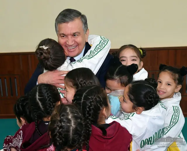 Prezident Mirziyoyev bolalar bilan
