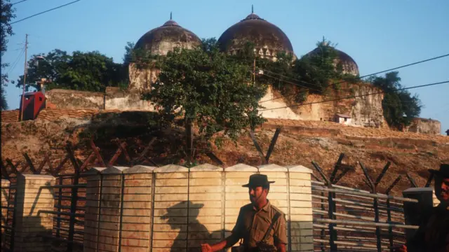 বাবরি মসজিদ