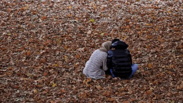 કાશ્મીરમાં પ્રેમી યુગલ