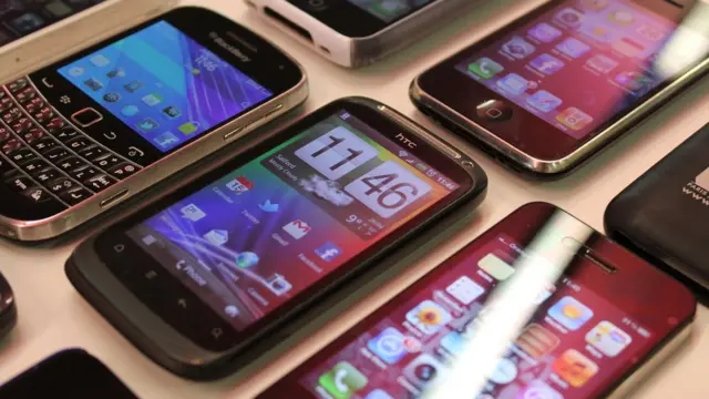 Simu za mkononi ni kitu cha thamani kwa sababu huwawezesha wafungwa kuwasiliana na familia na wahalifu wengine