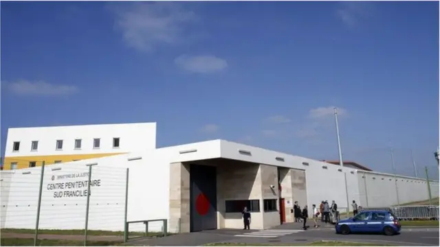 ด้านหน้าของคุกซุดฟรังซิเลียน