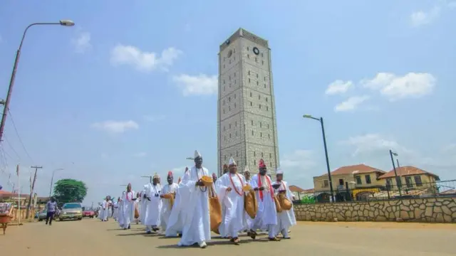 Ko si si ẹni ri ariwisi si iwa ati iṣesi rẹ lawujọ lati igba ti o ti gun ori oye