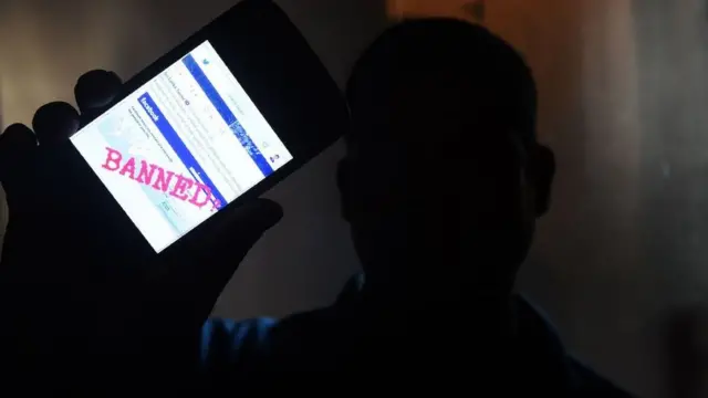 இலங்கையில் சமூக வலைத்தளங்கள் முடக்கம்