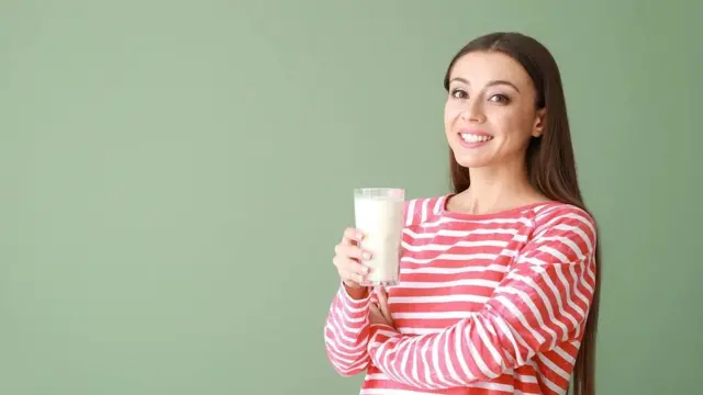 Une étude a révélé que les femmes qui buvaient 200 millilitres de lait par jour présentaient un risque plus élevé de fractures osseuses