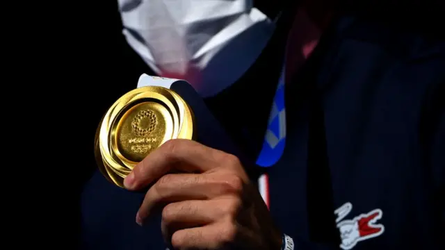 2020 டோக்யோ பெய்ஜிங் ஒலிம்பிக் பதக்கம்