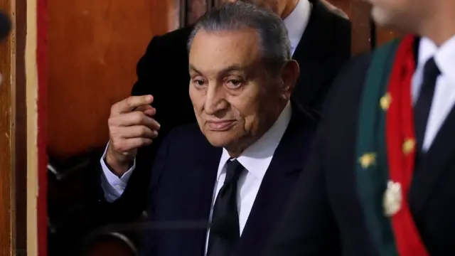 مبارك في المحكمة