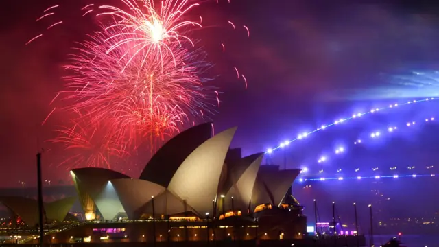 Fireworks explode over Sydney Opera House