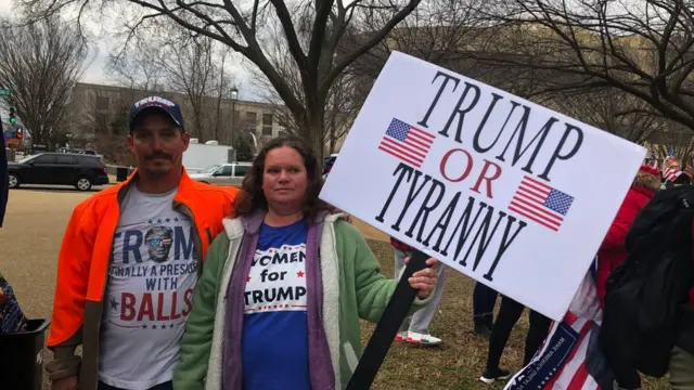 Joe e Donna Shields vieram do Kentucky com a crençaroulette googleque o Congresso mudaria o resultado eleitoral. "Se não mudar, nossa democracia está arruinada"