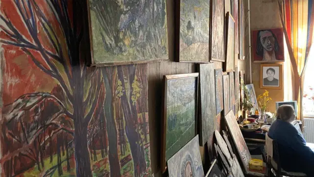 Cuadros en las paredes del apartamento de Elena Osipova