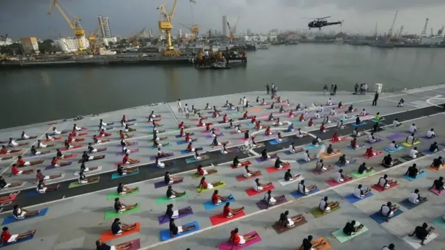 સૈન્ય અધિકારીઓની તસવીર