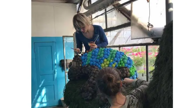 Хамелеон із шишок сидітиме неподалік головної сцени Євробачення