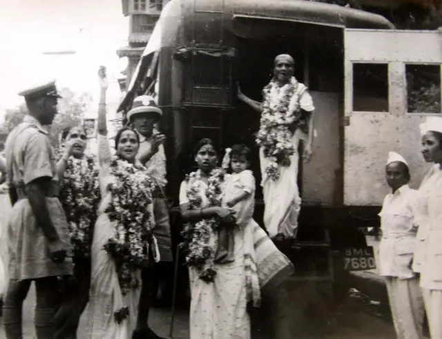 મહિલાઓની ધરપકડ