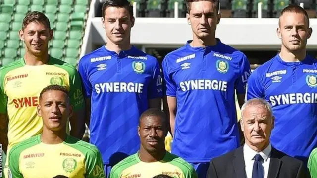 ফুটবল, বিমান, ইংল্যান্ড, ফ্রান্স