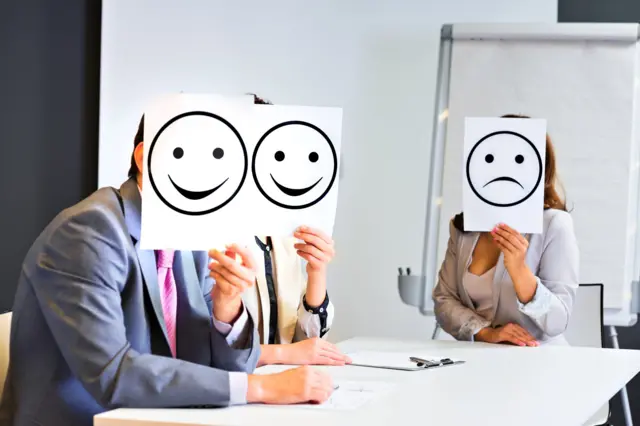 Люди с бумажками