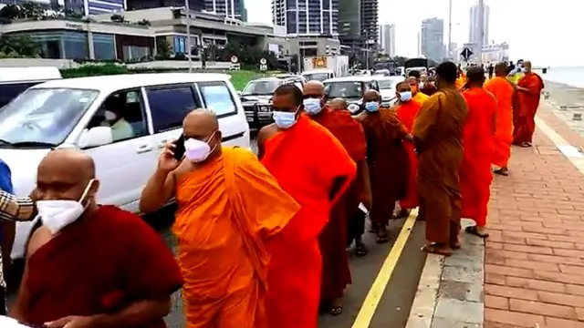 භික්ෂූන් වහන්සේ උද්ඝෝෂණයේ