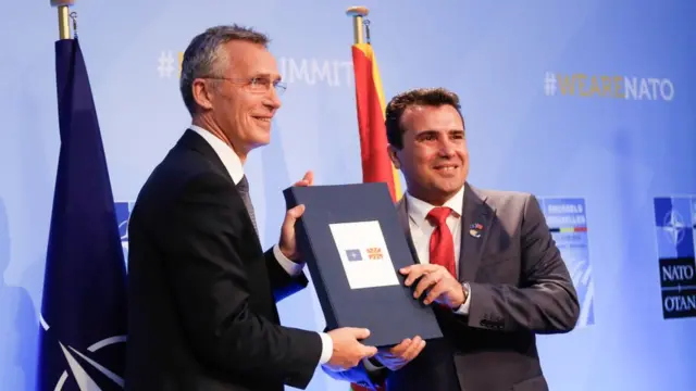 Македонія та НАТО