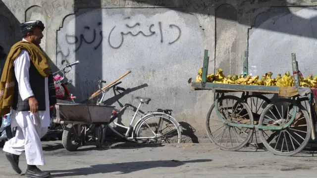 ځايي مشران چې د داعش ډ‌لې له خوا ګواښونه ورته شوي اندېښمن دي.