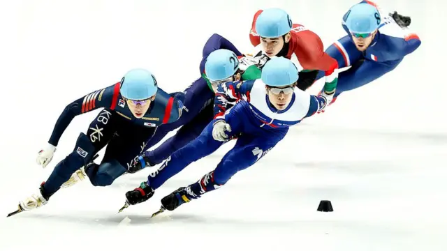 Корейцы любят все делать быстро - в том числе и быстро бегать на коньках