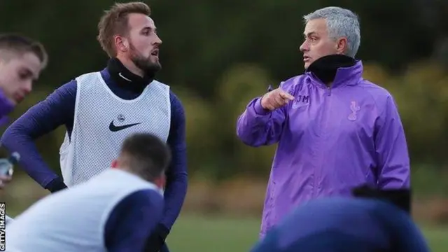 Mourinho yafotowe ku myitozo ye ya mbere ari kumwe na rutahizamu Harry Kane