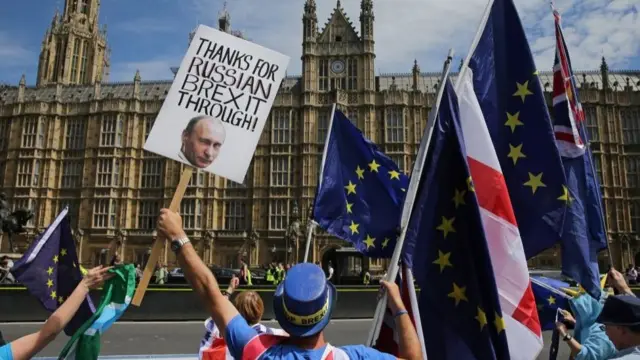 من الواضح تماماً أن روسيا سعت للتأثير على نتائج الانتخابات، سواء في بريطانيا أو في دول أخرى.