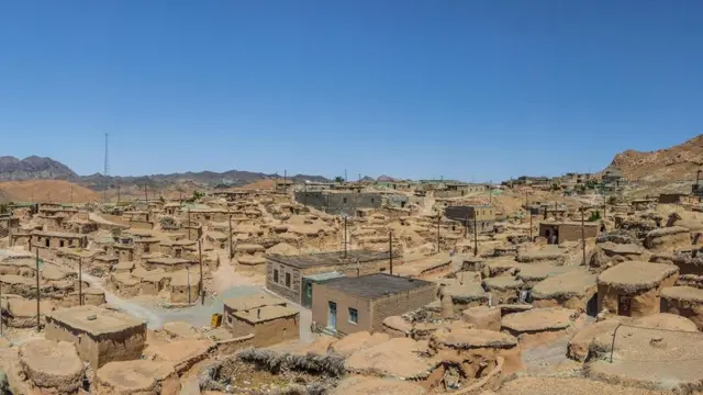 قرية ماخونيك الإيرانية