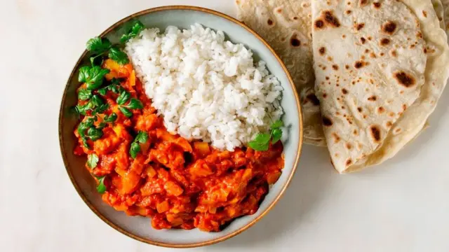 ভাত তরকারি।