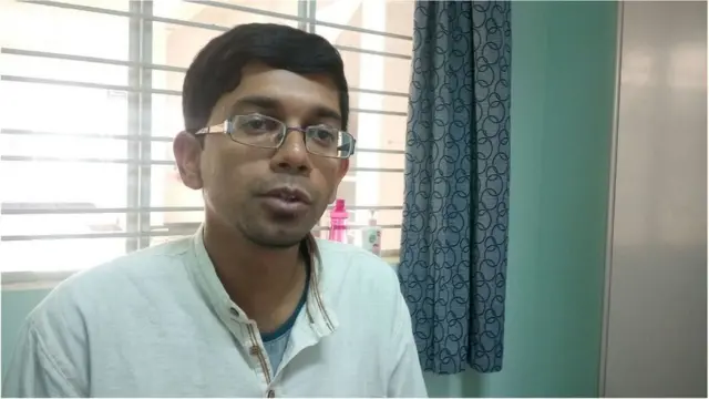 ত্রিপুরা বিশ্ববিদ্যালয়ের অধ্যাপক ও রাষ্ট্রবিজ্ঞানী অনিন্দ্য সরকার