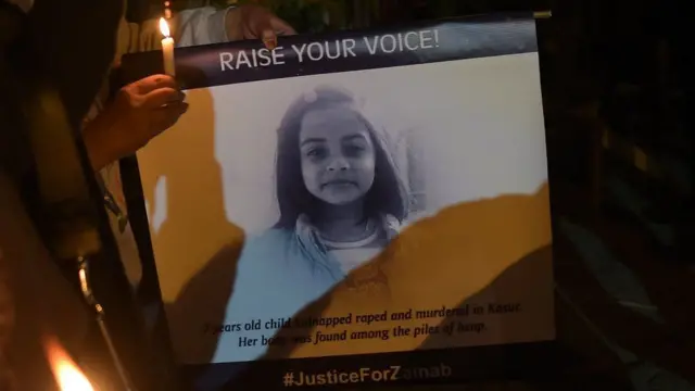 د #JusticeForZainab (د زینب لپاره عدالت) هشټګونه پر ټویټر لاس په لاس شول.