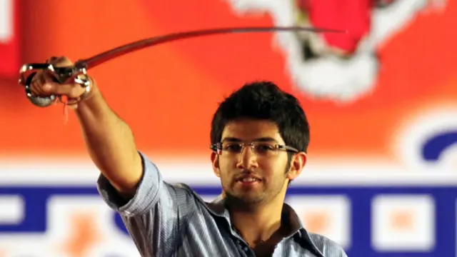 आदित्य ठाकरे, शिवसेना,