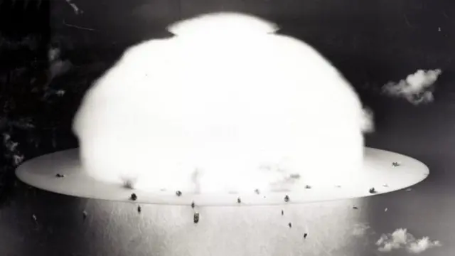 bikini, atol, bom atom