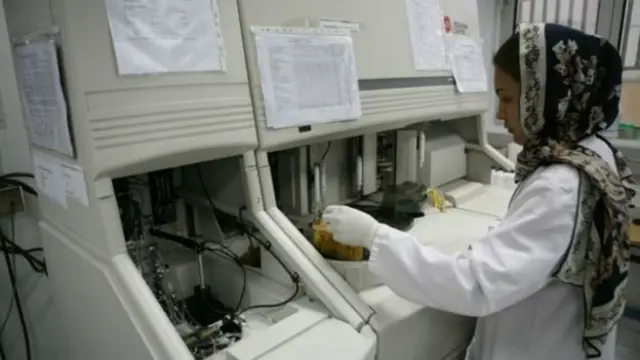 تصویر از یک قابله