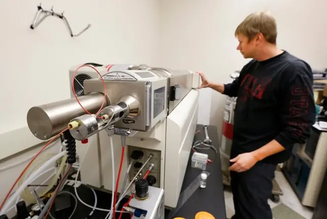 เครื่องแมสสเปกโทรมิเตอร์ชนิดหนึ่ง