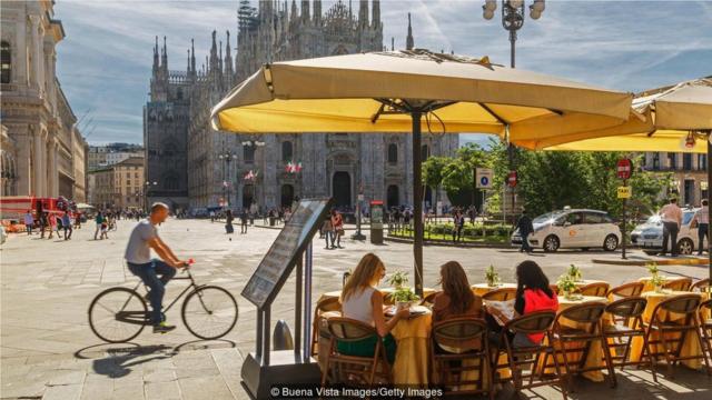 米兰，意大利的商业中心、时尚中心，也有不少顶级餐厅 (Credit: Buena Vista Images/Getty Images)