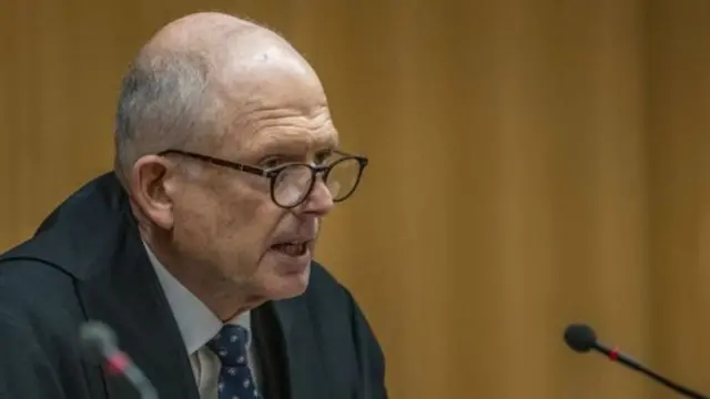 जस्टिस मेंडर