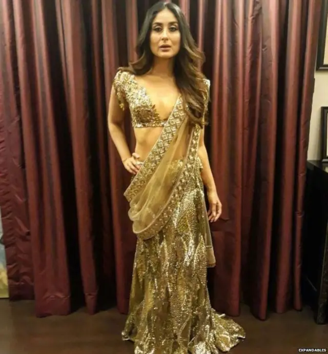 ગોલ્ડન ડ્રેસમાં કરીના કપૂર