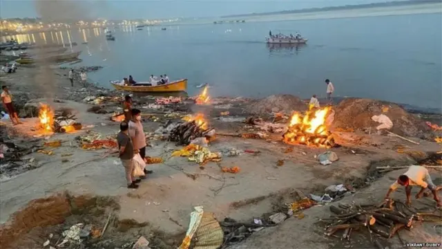వారణాసిలో శ్మశాన ఘాట్