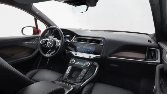 جگوار آی-پیس را شرکت ماگنا-اشتایر در گراتز اتریش می‌سازد