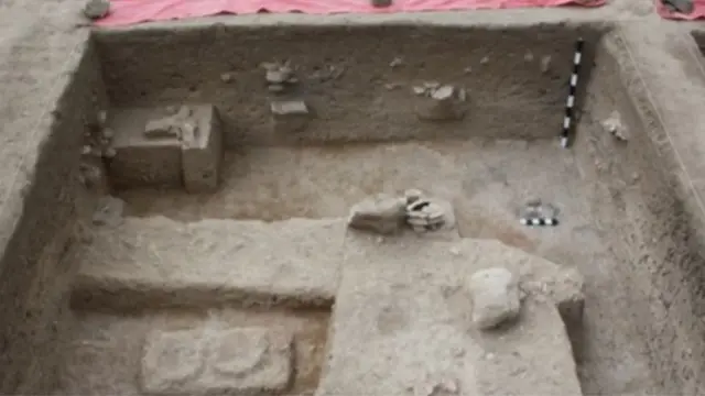 கொடுமணல் பகுதியில் கண்டறியப்பட்ட இரும்பு உலை