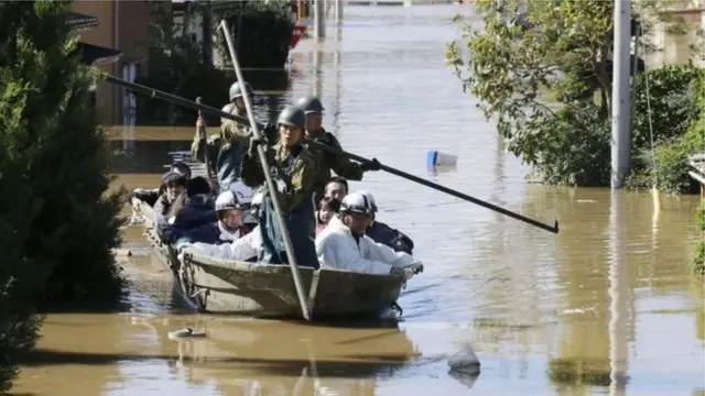 Abasirikare bagera ku 27,000 n'abandi bakora mu bikorwa by'ubutabazi ni bo bagabwe muri ibyo bikorwa by'ubutabazi