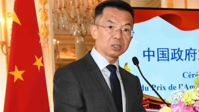 中国驻法国大使卢沙野在使馆一场活动上致辞（中新社图片19/4/2023）