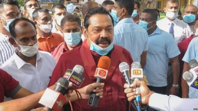 අගමැති මහින්ද රාජපක්ෂ