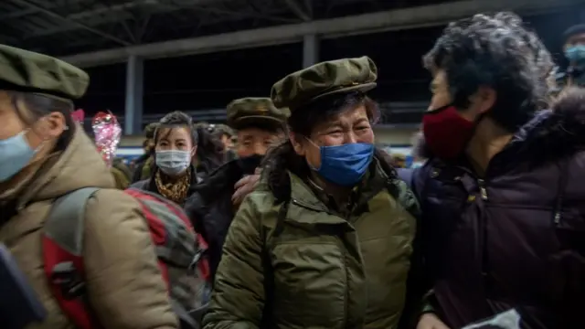 El regreso a Pyongyang de funcionarios de Corea del Norte regresando de las provincias afectadas por las inundaciones en noviembre de 2020