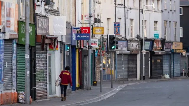 Закрытые магазины в Британии