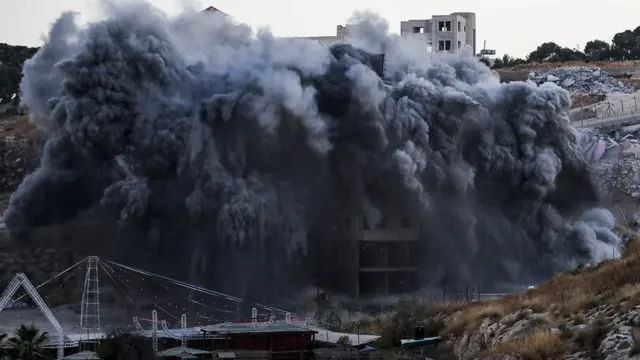 இஸ்ரேல் நிர்வாகத்தால் இடிக்கப்படும் பாலத்தீன மக்கள் - பதற்றத்தில் வடக்கு கரை